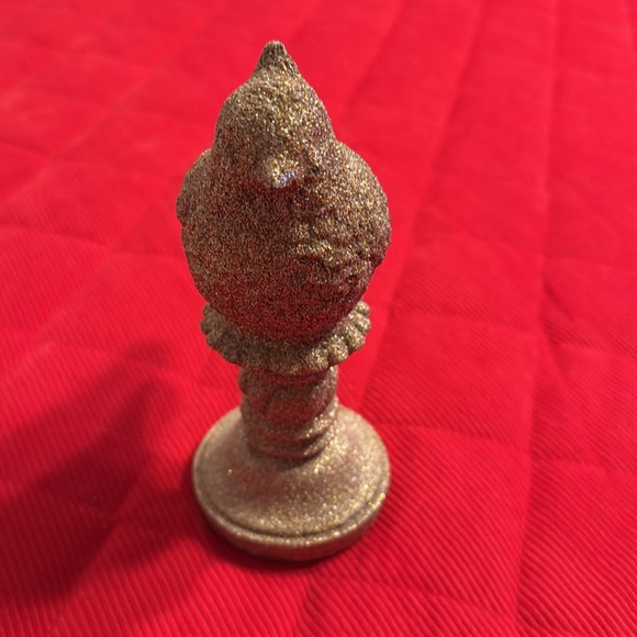 Shiny Gold Glittery Cardinal - Picture 2 of 5